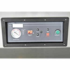 DOZE600 двукамерна вакуум машина в опаковъчно помещение